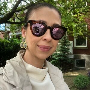 Meet your Posher, Kelly